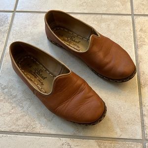 Handmade leather Sabah shoes